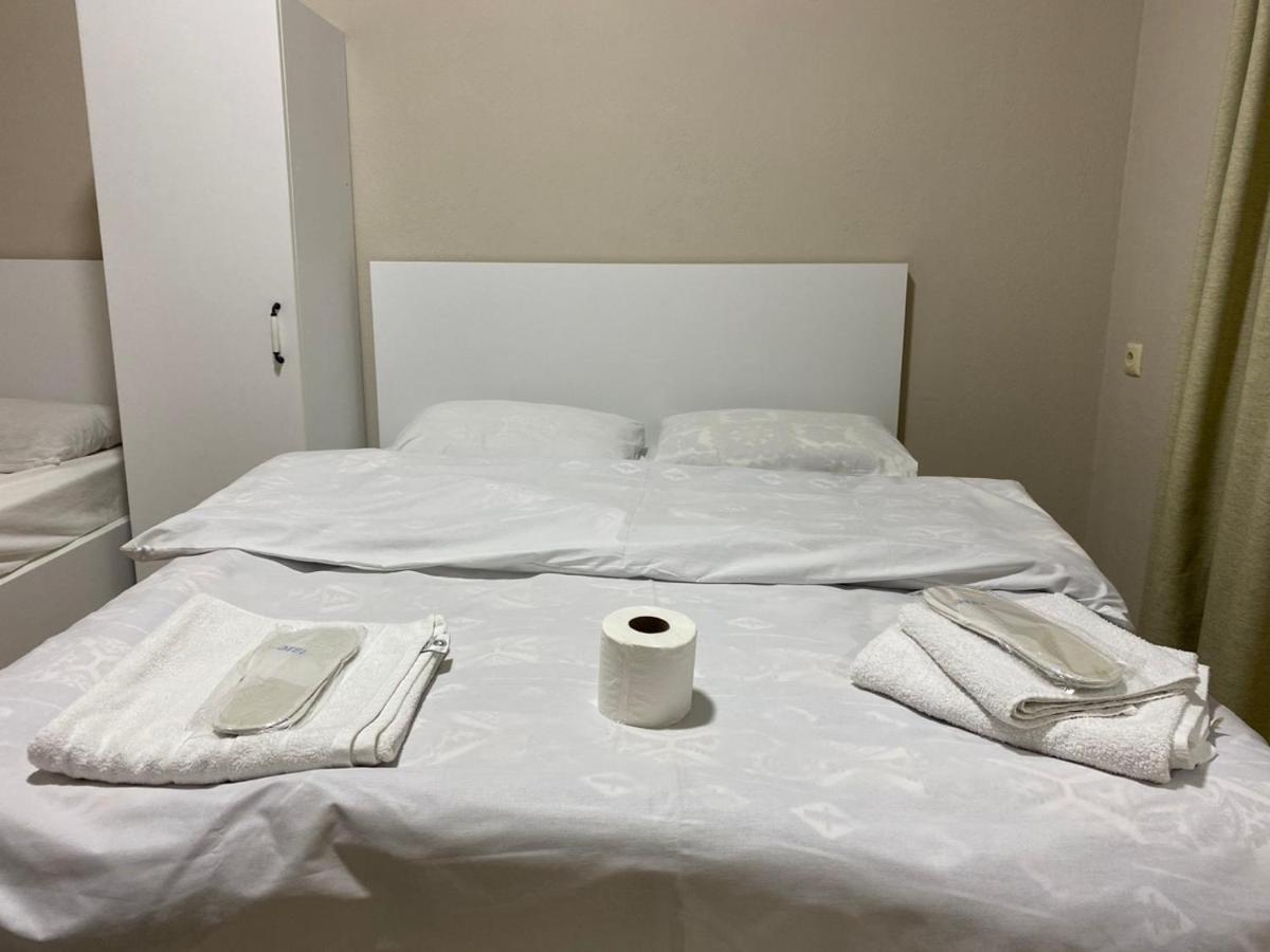 Nira Hotel โกนิโอ ภายนอก รูปภาพ