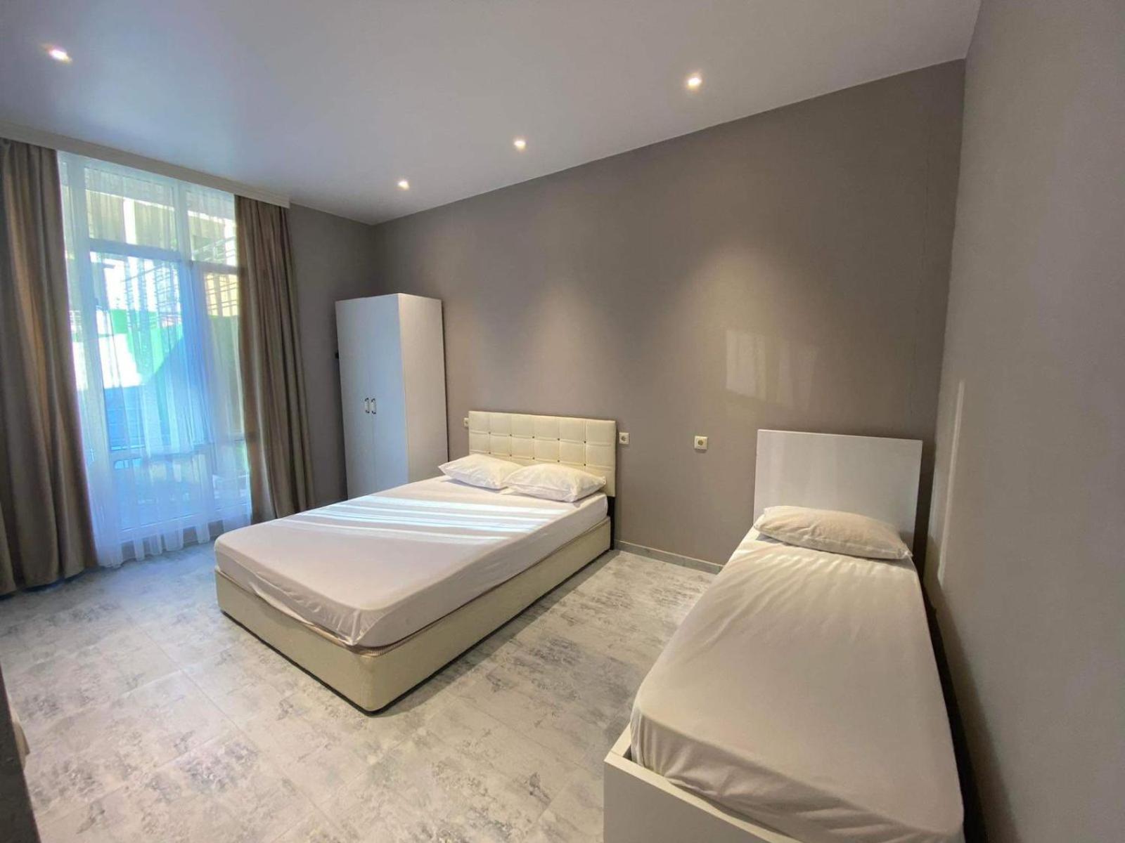 Nira Hotel โกนิโอ ภายนอก รูปภาพ